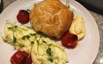 Smördegsinbakad oxfilé med potatismos