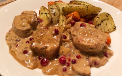 Skogspanna med fläskfilé och timjanrotfrukter