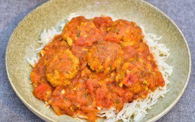 Tandoori kycklingbullar i tomatsås