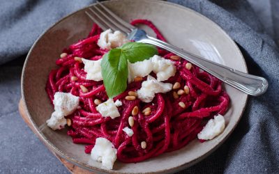 Rödbetspesto med pasta