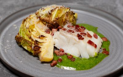 Pocherad rimmad torsk med ugnsbakad savojkål